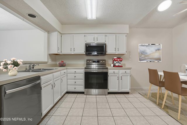 10879 CABBAGE POND Court, Jacksonville, FL 32257