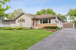 5324 Clover Drive, Lisle, IL 60532