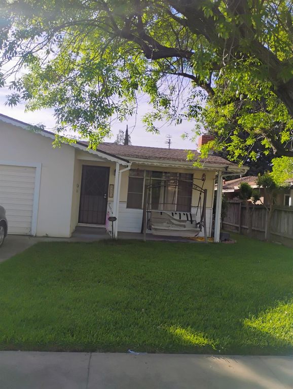 Image 1 of property listing at 1405 Orange Avenue, Chowchilla, CA 93610