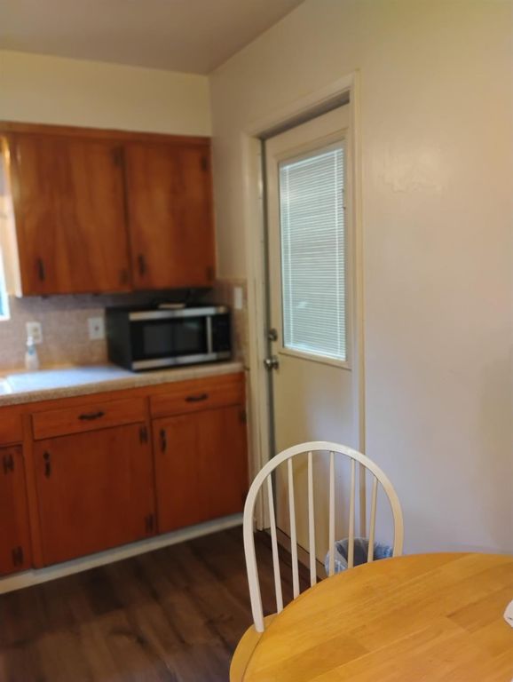 Image 10 of property listing at 1405 Orange Avenue, Chowchilla, CA 93610