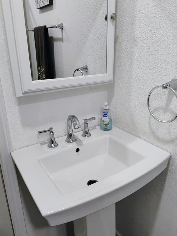 Image 16 of property listing at 1405 Orange Avenue, Chowchilla, CA 93610