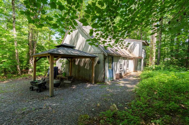 74 Hunt Road, Danville, NH 03819
