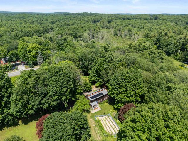 74 Hunt Road, Danville, NH 03819