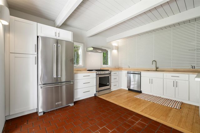 74 Hunt Road, Danville, NH 03819