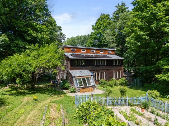 74 Hunt Road, Danville, NH 03819