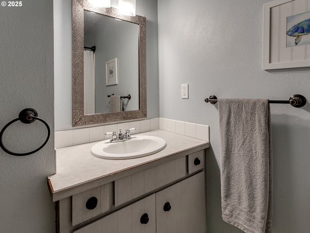 15135 S GREENTREE Dr, Oregon City, OR 97045