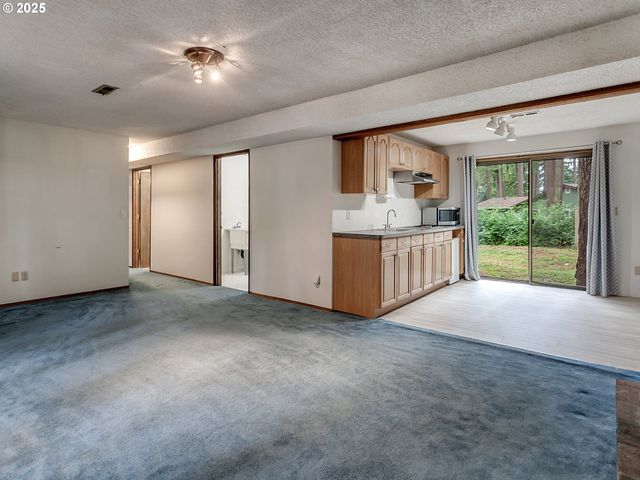 15135 S GREENTREE Dr, Oregon City, OR 97045