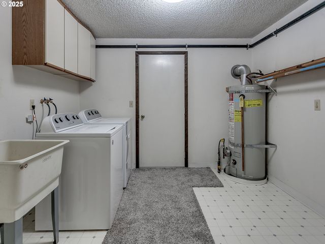 15135 S GREENTREE Dr, Oregon City, OR 97045