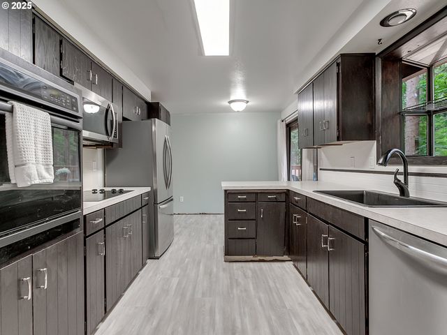 15135 S GREENTREE Dr, Oregon City, OR 97045