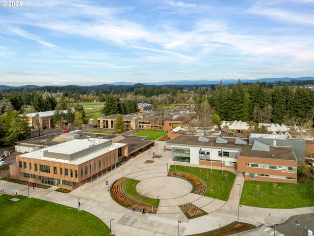 15135 S GREENTREE Dr, Oregon City, OR 97045