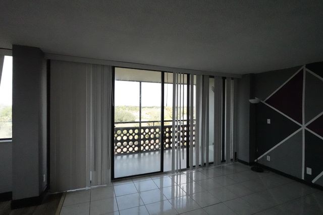 4200 Inverrary Boulevard 3516, Lauderhill, FL 33319