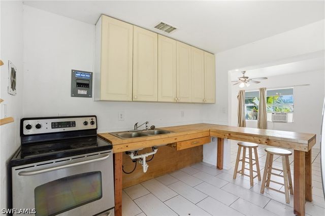 78 Victoria DR, North Fort Myers, FL 33917