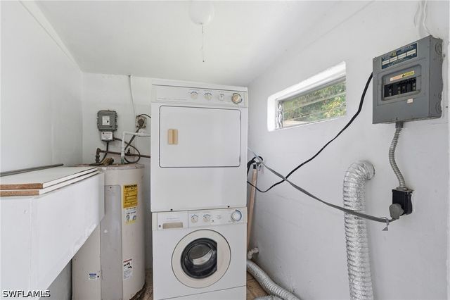 78 Victoria DR, North Fort Myers, FL 33917