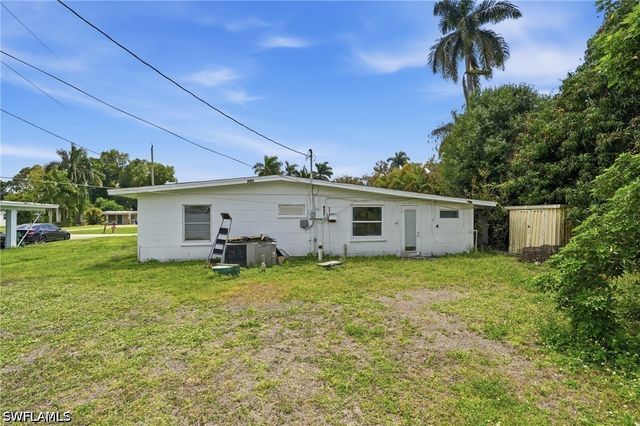 78 Victoria DR, North Fort Myers, FL 33917