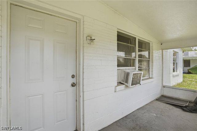 78 Victoria DR, North Fort Myers, FL 33917