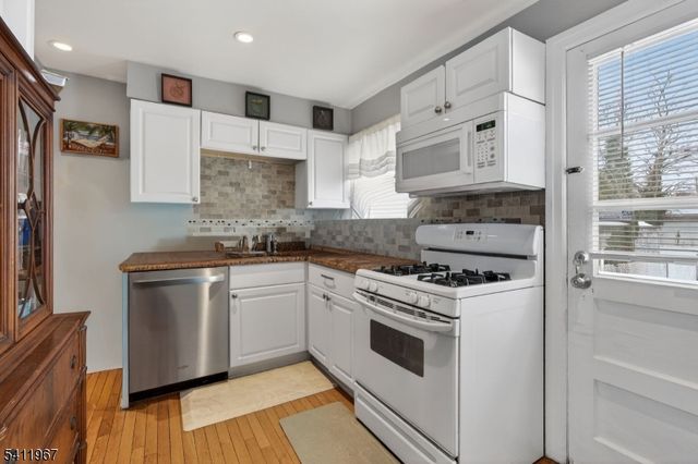 144 Major St, Clifton City, NJ 07012