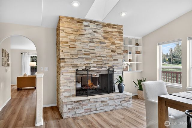 6730 NE 202nd Street, Kenmore, WA 98028