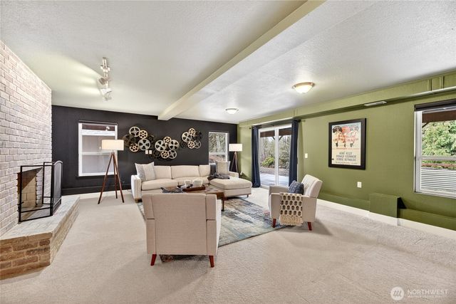 6730 NE 202nd Street, Kenmore, WA 98028