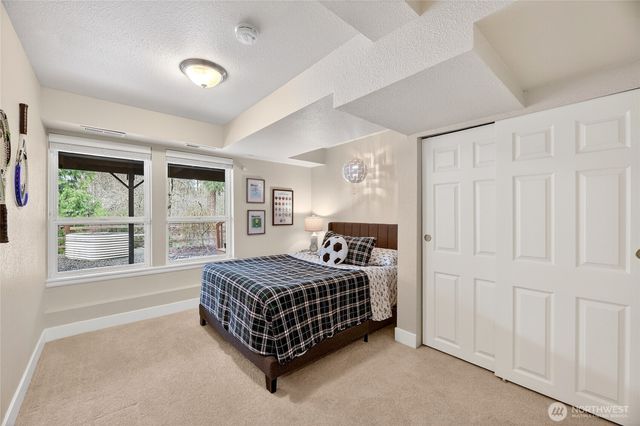 6730 NE 202nd Street, Kenmore, WA 98028