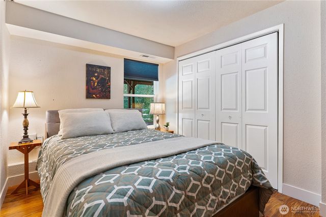 6730 NE 202nd Street, Kenmore, WA 98028