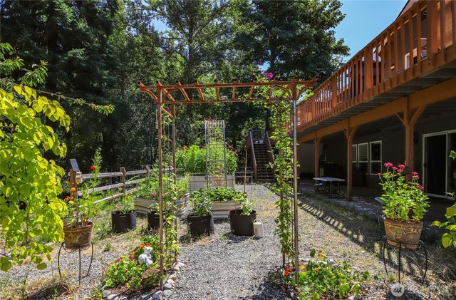 6730 NE 202nd Street, Kenmore, WA 98028