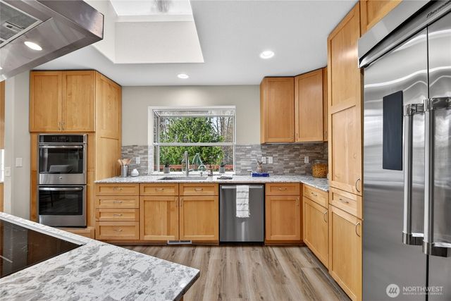 6730 NE 202nd Street, Kenmore, WA 98028