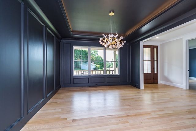 14 Drury Ln, Natick, MA 01760