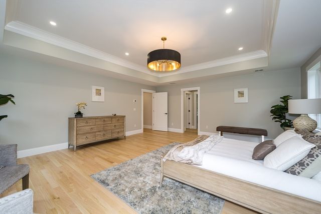 14 Drury Ln, Natick, MA 01760