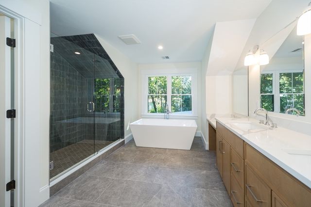 14 Drury Ln, Natick, MA 01760