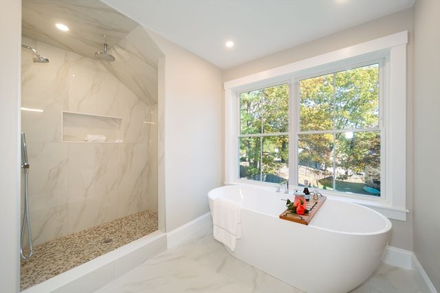 14 Drury Ln, Natick, MA 01760