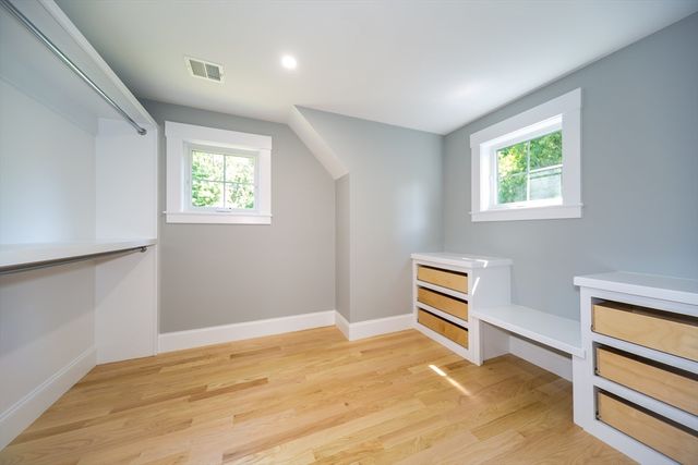 14 Drury Ln, Natick, MA 01760