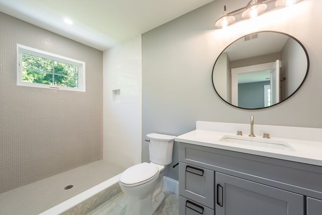 14 Drury Ln, Natick, MA 01760