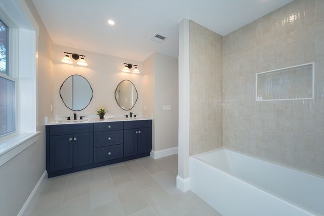 14 Drury Ln, Natick, MA 01760