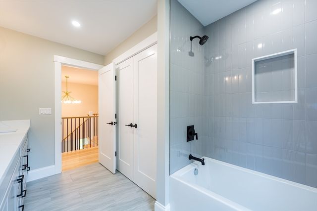 14 Drury Ln, Natick, MA 01760