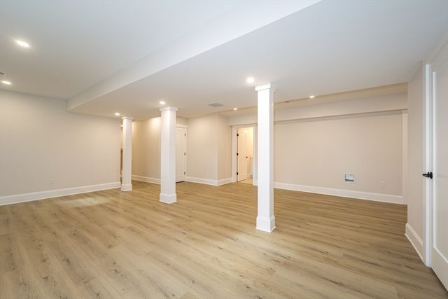 14 Drury Ln, Natick, MA 01760