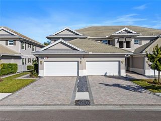 196 Indies DR E 101, Naples, FL 34114