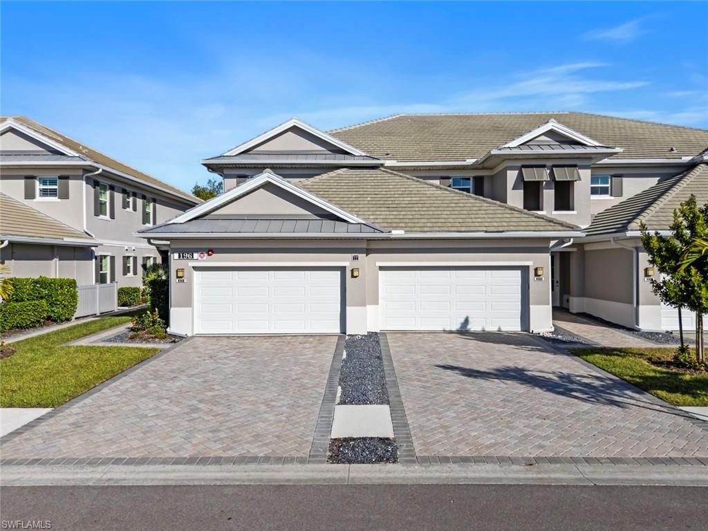 196 Indies DR E 101, Naples, FL 34114