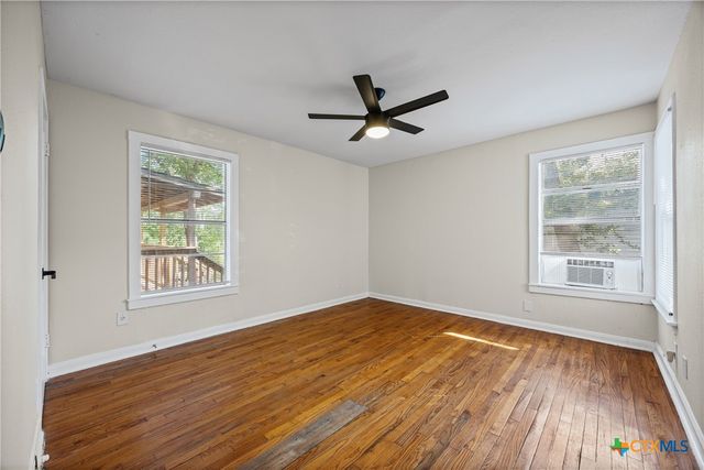 933 Haynes Street, San Marcos, TX 78666