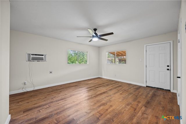933 Haynes Street, San Marcos, TX 78666