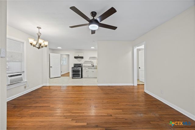 933 Haynes Street, San Marcos, TX 78666