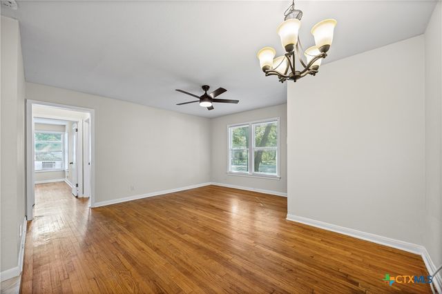 933 Haynes Street, San Marcos, TX 78666