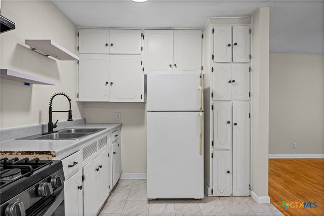 933 Haynes Street, San Marcos, TX 78666