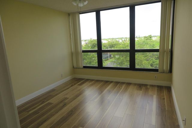 5951 Wellesley Park Drive 601, Boca Raton, FL 33433