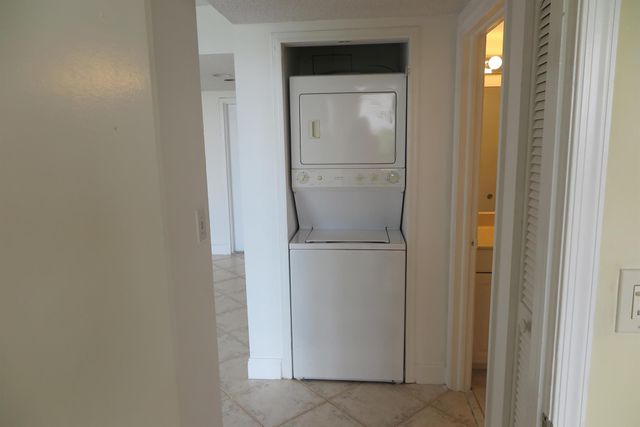 5951 Wellesley Park Drive 601, Boca Raton, FL 33433