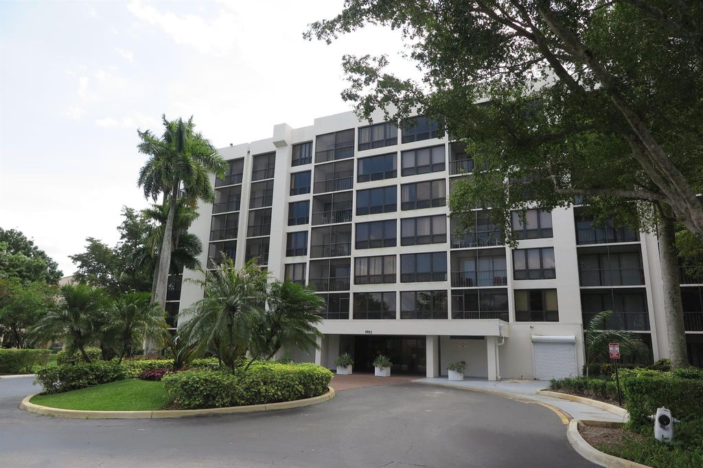 5951 Wellesley Park Drive 601, Boca Raton, FL 33433