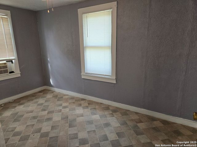 206 Commerce, Pettus, TX 78146