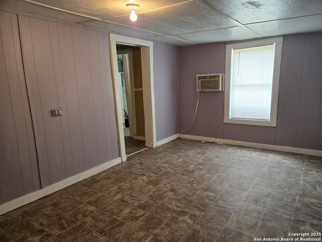 206 Commerce, Pettus, TX 78146