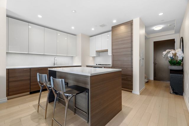 1 Franklin St 3106, Boston, MA 02110