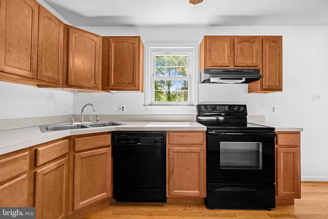 8803 63RD AVE, College Park, MD 20740