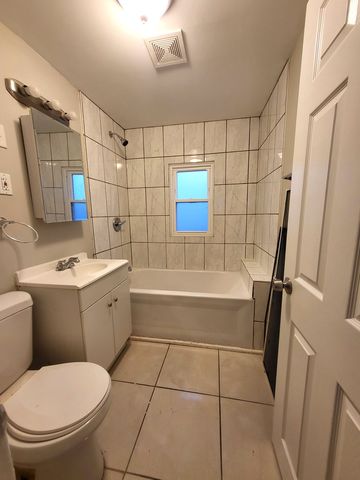 4820 N Kentucky Avenue, Chicago, IL 60630